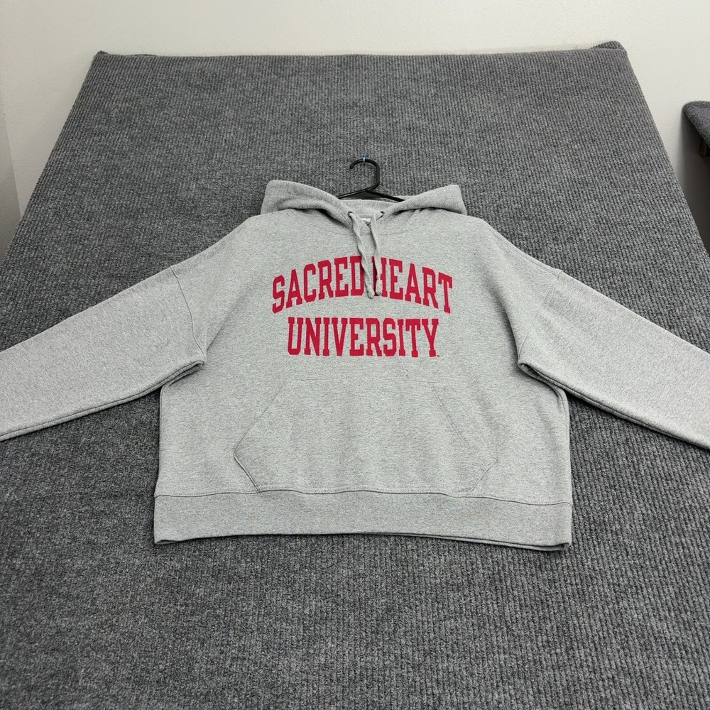 Sacred Heart University Champion Hoodie Mens L Gray Cotton Blend Pullover Sporty